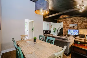 1040 Borden Dr, Roselle, IL 60172 - Photo 9