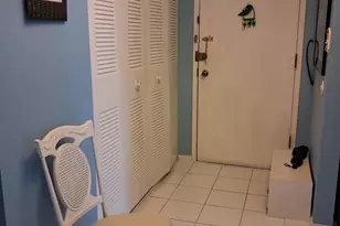 9701 N Dee Rd, Niles, IL 60714 - Photo 3