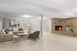 11N958 Almora Terrace, Elgin, IL 60124 - Photo 17