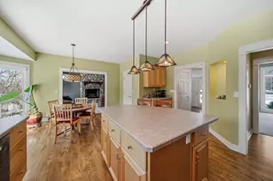 7N072 Willowbrook Dr, Saint Charles, IL 60175 - Photo 11