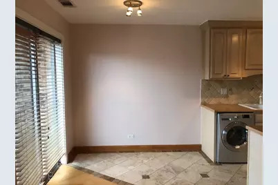 725 W Huntington Commons Road #401, Mount Prospect, IL 60056 - Photo 5