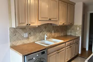 725 W Huntington Commons Rd, Mount Prospect, IL 60056 - Photo 3