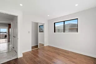 7242 W 86th St, Bridgeview, IL 60455 - Photo 11