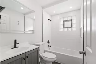 7242 W 86th St, Bridgeview, IL 60455 - Photo 5