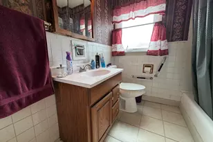 7827 Meade Ave, Burbank, IL 60459 - Photo 7