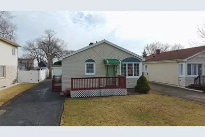 7827 Meade Avenue, Burbank, IL 60459 - Photo 1