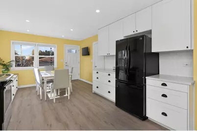 18 S Hudson Street, Westmont, IL 60559 - Photo 7