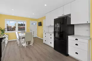 18 S Hudson St, Westmont, IL 60559 - Photo 7