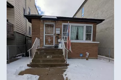 2102 N Laramie Avenue, Chicago, IL 60639 - Photo 1