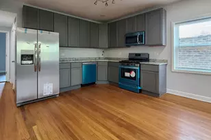 619 E Groveland Park, Chicago, IL 60653 - Photo 13