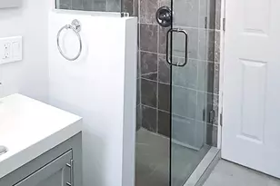 619 E Groveland Park, Chicago, IL 60653 - Photo 7