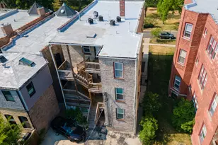 619 E Groveland Park, Chicago, IL 60653 - Photo 27