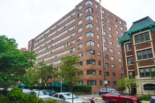 700 W Bittersweet Pl, Chicago, IL 60613 - Photo 1