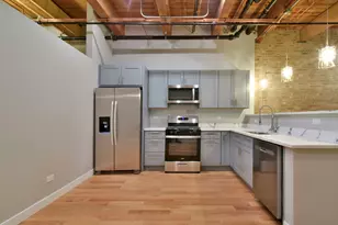 11 E Illinois St, Chicago, IL 60611 - Photo 3