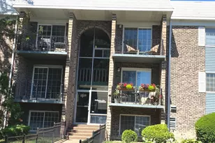 1519 N Windsor Dr, Arlington Heights, IL 60004 - Photo 1