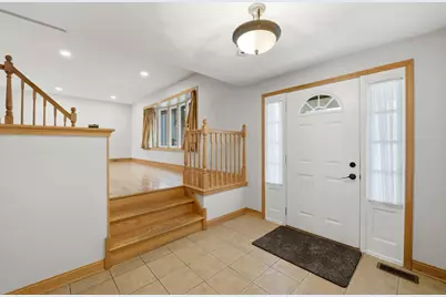 765 Concord Lane, Hoffman Estates, IL 60192 - Photo 3