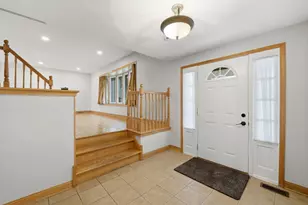 765 Concord Ln, Hoffman Estates, IL 60192 - Photo 3