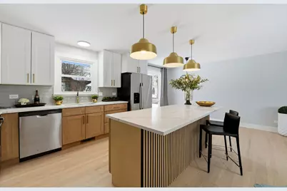 10025 S 86th Court, Palos Hills, IL 60465 - Photo 5