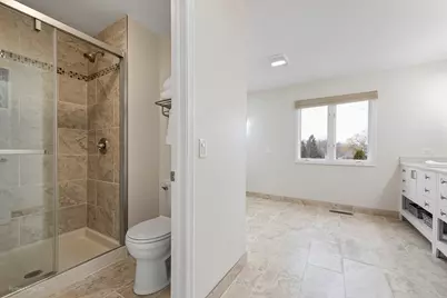 18024 W Pond Ridge Circle, Gurnee, IL 60031 - Photo 21