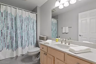 18024 W Pond Ridge Circle, Gurnee, IL 60031 - Photo 25