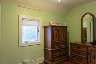 223 W Avon St, Freeport, IL 61032 - Photo 9