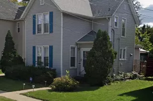 223 W Avon St, Freeport, IL 61032 - Photo 1