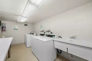 175 E Delaware Pl, Chicago, IL 60611 - Photo 35