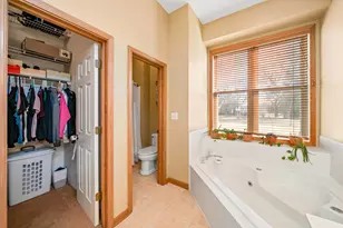 671 Lasalle Dr, Lake Holiday, IL 60552 - Photo 13