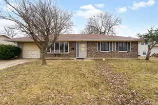 829 Sienna Dr, Schaumburg, IL 60193 - Photo 1