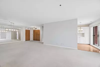 127 Acacia Circle #508, Indian Head Park, IL 60525 - Photo 3