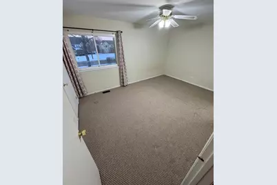 [Address not provided], Buffalo Grove, IL 60089 - Photo 11