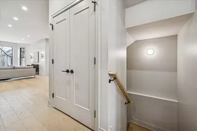 2840 N Christiana Avenue, Chicago, IL 60618 - Photo 15