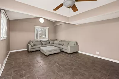 647 N Kramer Avenue, Lombard, IL 60148 - Photo 11