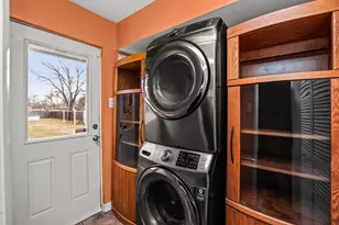 647 N Kramer Ave, Lombard, IL 60148 - Photo 17