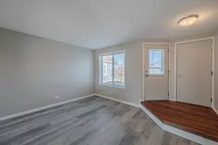 2722 Wilshire Ct, Aurora, IL 60502 - Photo 3