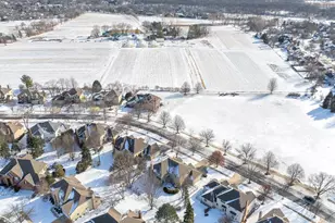 364 Avena Cir, Naperville, IL 60565 - Photo 35