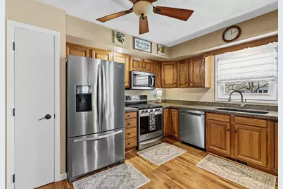 504 E 9th Avenue Court, Coal Valley, IL 61240 - Photo 5