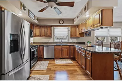 504 E 9th Avenue Court, Coal Valley, IL 61240 - Photo 3