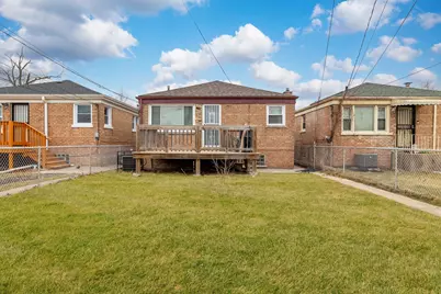 9747 S Harvard Avenue, Chicago, IL 60628 - Photo 27