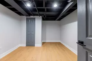 9747 S Harvard Ave, Chicago, IL 60628 - Photo 19