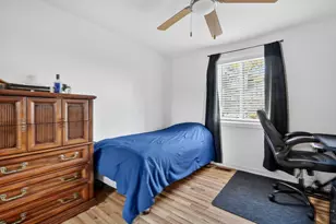 3945 County Farm Rd, Hanover Park, IL 60133 - Photo 13