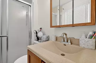 3945 County Farm Rd, Hanover Park, IL 60133 - Photo 15