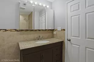 7006 W 73rd St, Chicago, IL 60638 - Photo 15