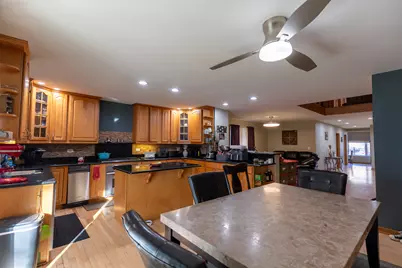 4716 N Kilbourn Avenue, Chicago, IL 60630 - Photo 3