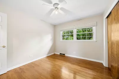 919 E Ironwood Drive, Mount Prospect, IL 60056 - Photo 17
