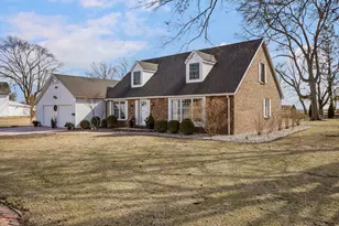 101 E Mansfield St, Bement, IL 61813 - Photo 43