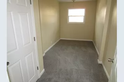 403 W Washington Street, Harvard, IL 60033 - Photo 7