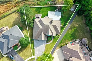 701 Caitlin Ct, Grayslake, IL 60030 - Photo 59