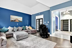 701 Caitlin Ct, Grayslake, IL 60030 - Photo 9