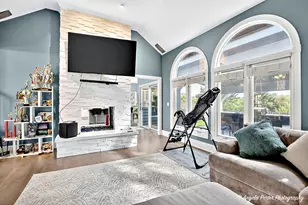 701 Caitlin Ct, Grayslake, IL 60030 - Photo 11